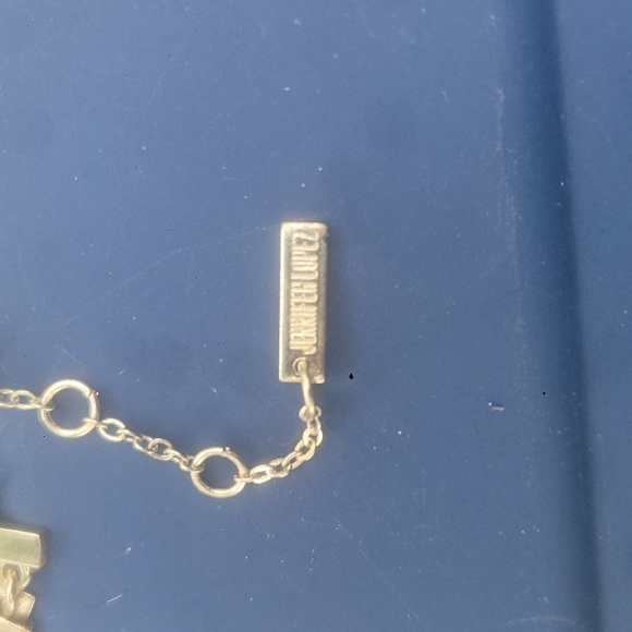 Jennifer Lopez tri strand necklace - Picture 7 of 8